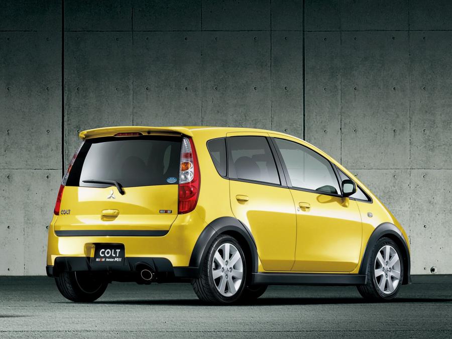  Mitsubishi Colt Ralliart Version-R 2006 года  (фото 6 из 19)